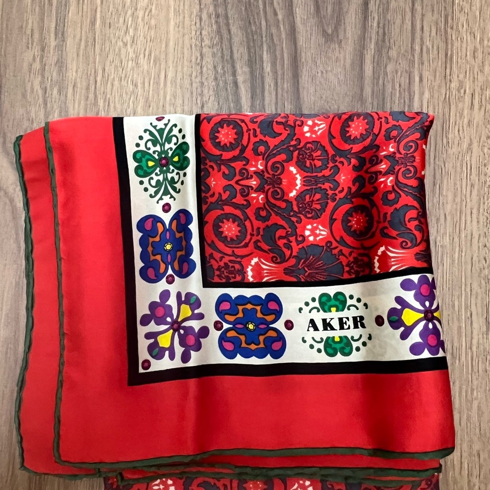 %100 silk scarfπ«π« - Picture 3 of 4